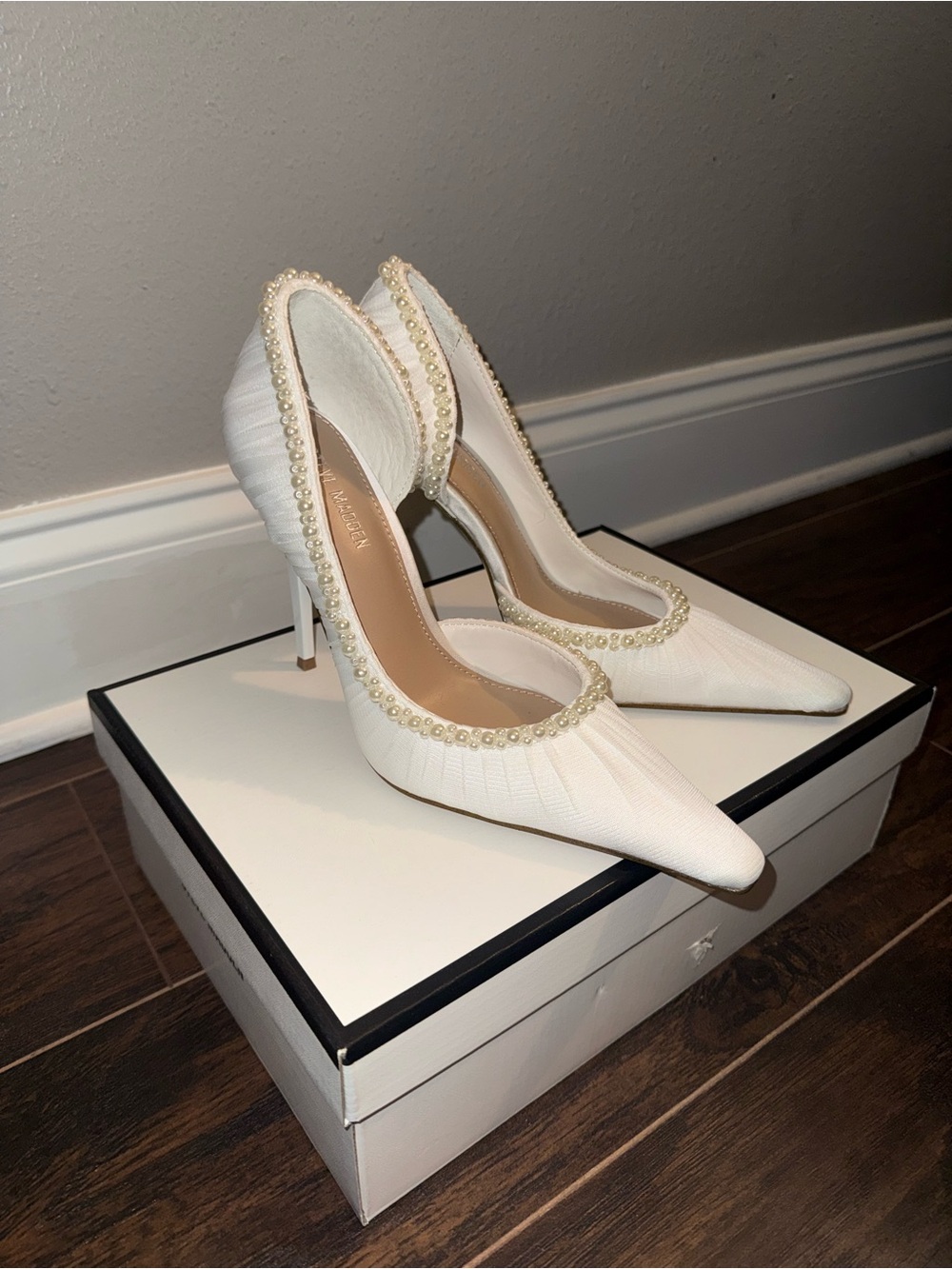 Steve Madden Elegant Half d'Orsay Pump